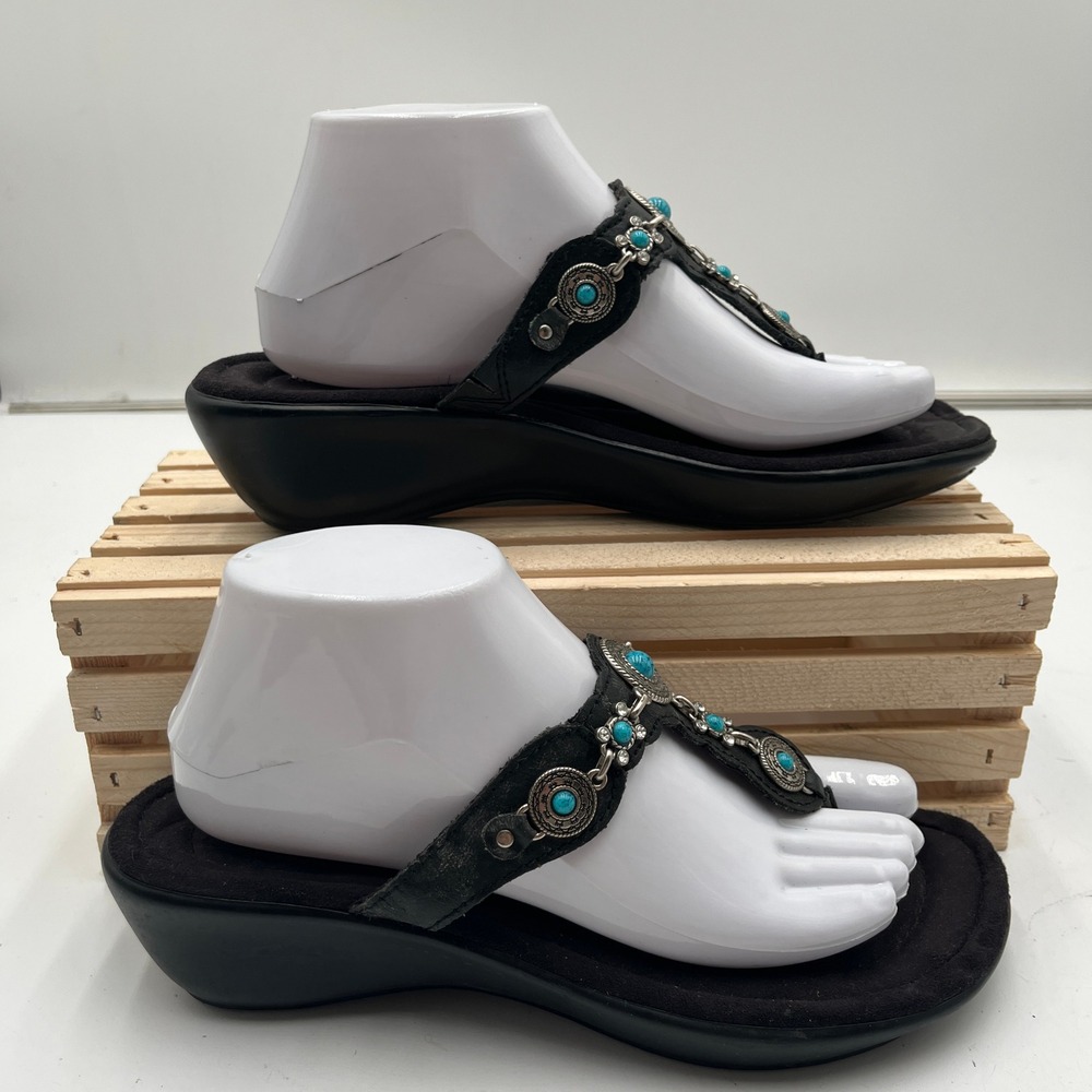 Minnetonka Sandals Wedge Thong 70210 Size 9 Turquoise Concho Black Leather Women